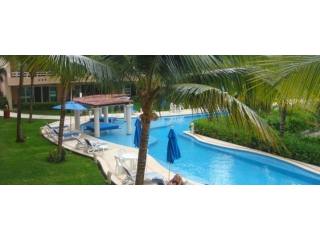De Luxe furnished condominium for rent..