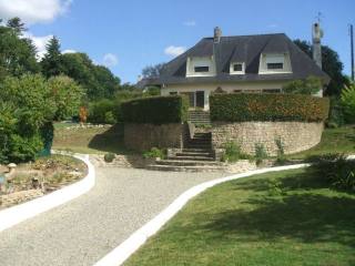 Recently Renovated House, Large Gardens