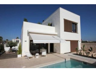 3 Bedroom 2 Bathroom Villa In La..