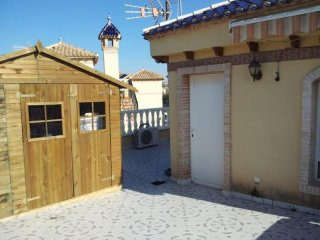 5 Bedrooms - Villa - Alicante - For Sale