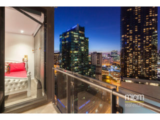 Immaculate Southbank Living