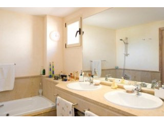 Apartment With Communal Pool In Santa..