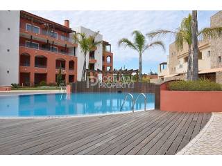 Ground floor quality apartment Victoria..