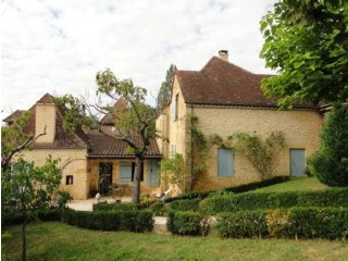 Spacious Stone House Set On 1800m2 Of..