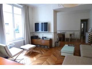 2 bedroom Flat For Sale: 75116 PARIS