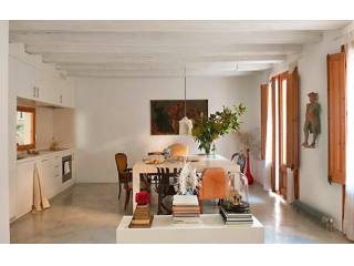 2 bedroom Flat For Sale: BARCELONA..