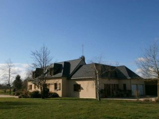 4 Bedroom Country House For Sale