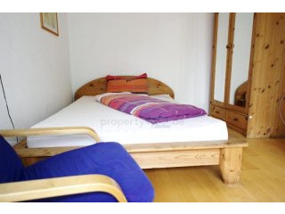 Apartment mit Kuche, Bad, Flur /..