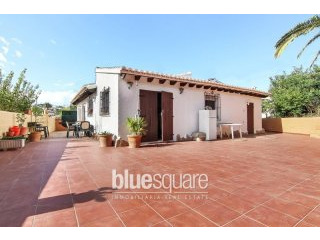 3 Bedroom 1 Bathroom Villa For Sale in..