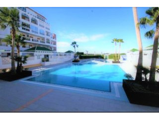 Sea Views 2 Bedrooms Apartment 300 M..