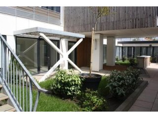 1 Bedroom - Apartment -..
