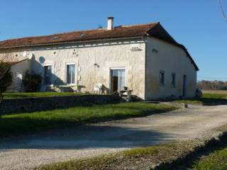 Very nice 4 bedroom property with large..