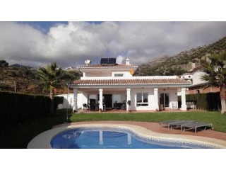 VILLA FOR SALE IN BENALMADENA