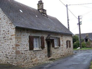 Correze. Beaumont. Pretty Stone 2..
