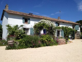 Detached Stone Farmhouse, Pool +..