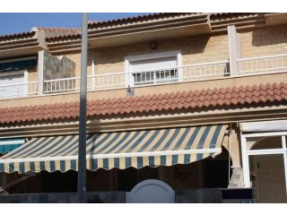 Townhouse for sale in Los Nietos
