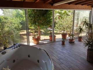 SPACIOUS 4 bedroom ground floor..