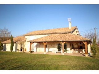 Character 3 bed converted stone barn on..