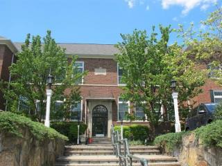2 bedroom Condominium For Sale: Armonk..