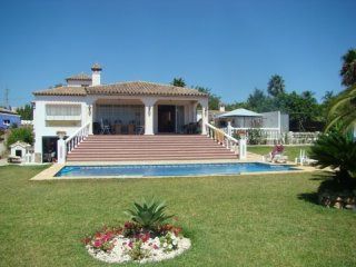 3 Bedrooms - Villa - Malaga - For Sale