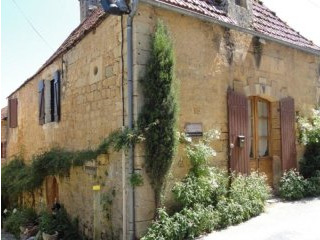 Close To Sarlat And All Local Amenities..