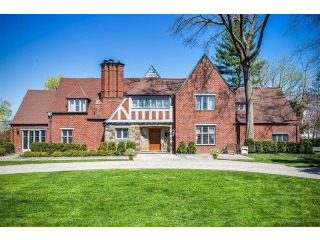 5 bedroom House For Sale: 16 Eastway..