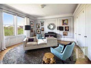 5 bedroom Apartment For Sale: 100 WEST..