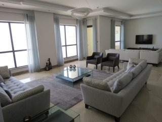 Ultra Chic Ocean View Beach Lovers..