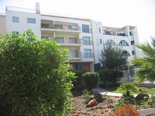 2 Bedroom apartment with terrace close..