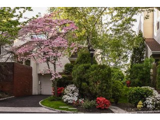 2 bedroom House For Sale: 51 Waterside..