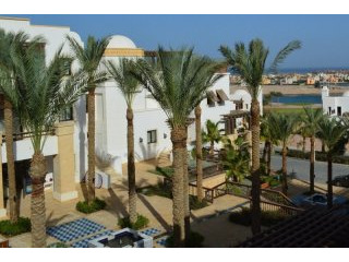 Large One Bedroom Penthouse Apartment..