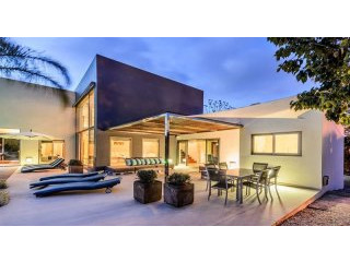 4 bedroom Villa For Sale: Sa Carroca..