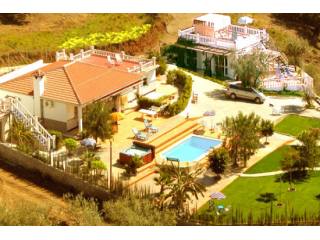 Villa for Sale in Canillas De Aceituno..