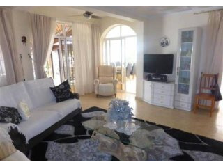 2 Bedroom 1 Bathroom Villa In..