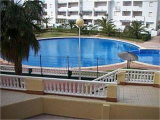 2 bedroom Apartment For Sale: 1st..