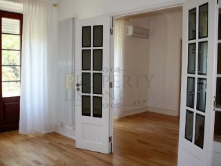 T4 Lisbon Apartment for Sale, Avenidas..