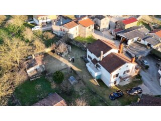 Kuća s potencijalom - Zarečki krov