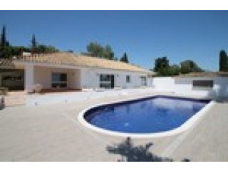 5 Bedrooms - Villa - Malaga - For Sale