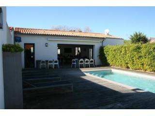 4 bedroom Villa For Sale: 17580..