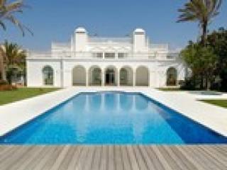 6 Bedrooms - Villa - Malaga - For Sale