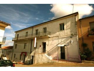 8 Bedrooms - Palace - For Sale
