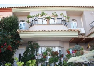 Townhouse for sale in Los Belones