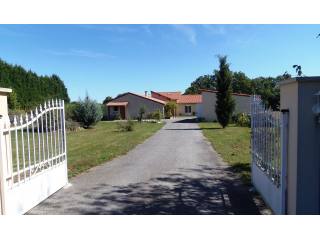 4 Bed Country House In Ideal Spot