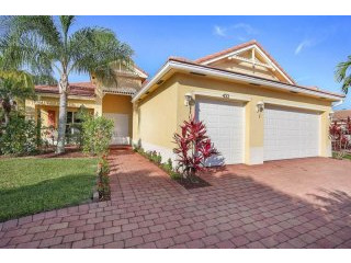4 bedroom Residence For Sale: Royal..