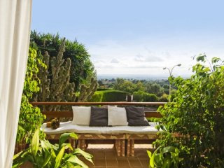 Fantastic Villa In A Quiet Residential..