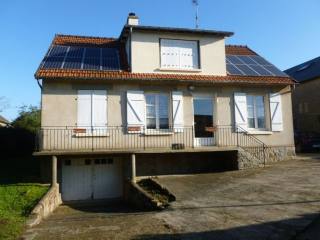 Isigny Le Buat : Maison A Env. 900..