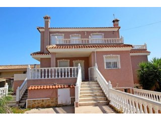 8 Bedrooms - Villa - Alicante - For Sale