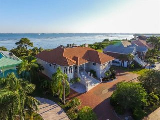 4 bedroom House For Sale: 4808 64th Dr..