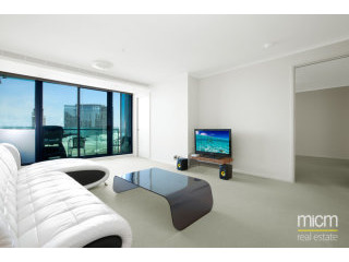 Bay Vistas and Superb Space in..
