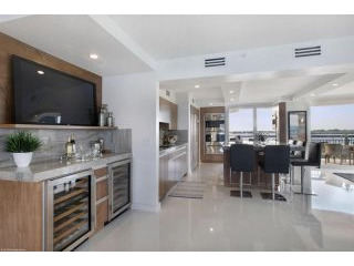 3 bedroom Residence For Sale: Singer..